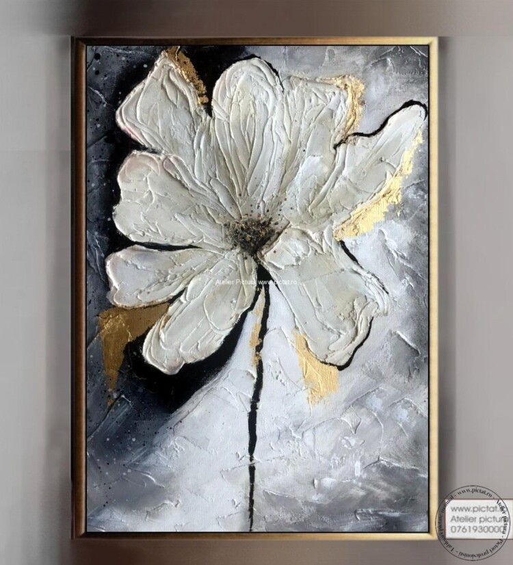 Tablou pictat manual Floare alba, tablou in cutit, pictura texturata foita de aur